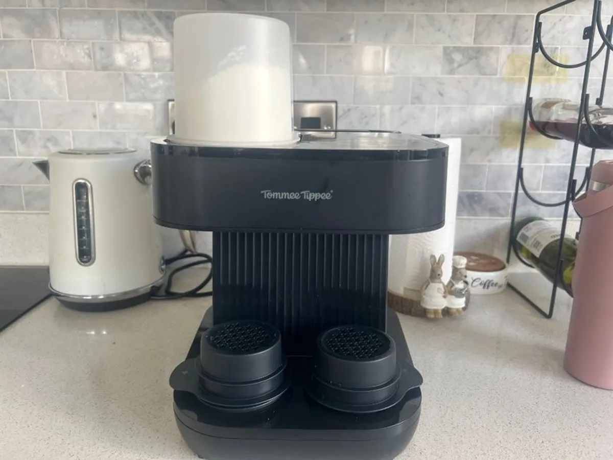Bottle Feed Maker Tommee Tippee Brand Perfect Prep Pro - Image 1
