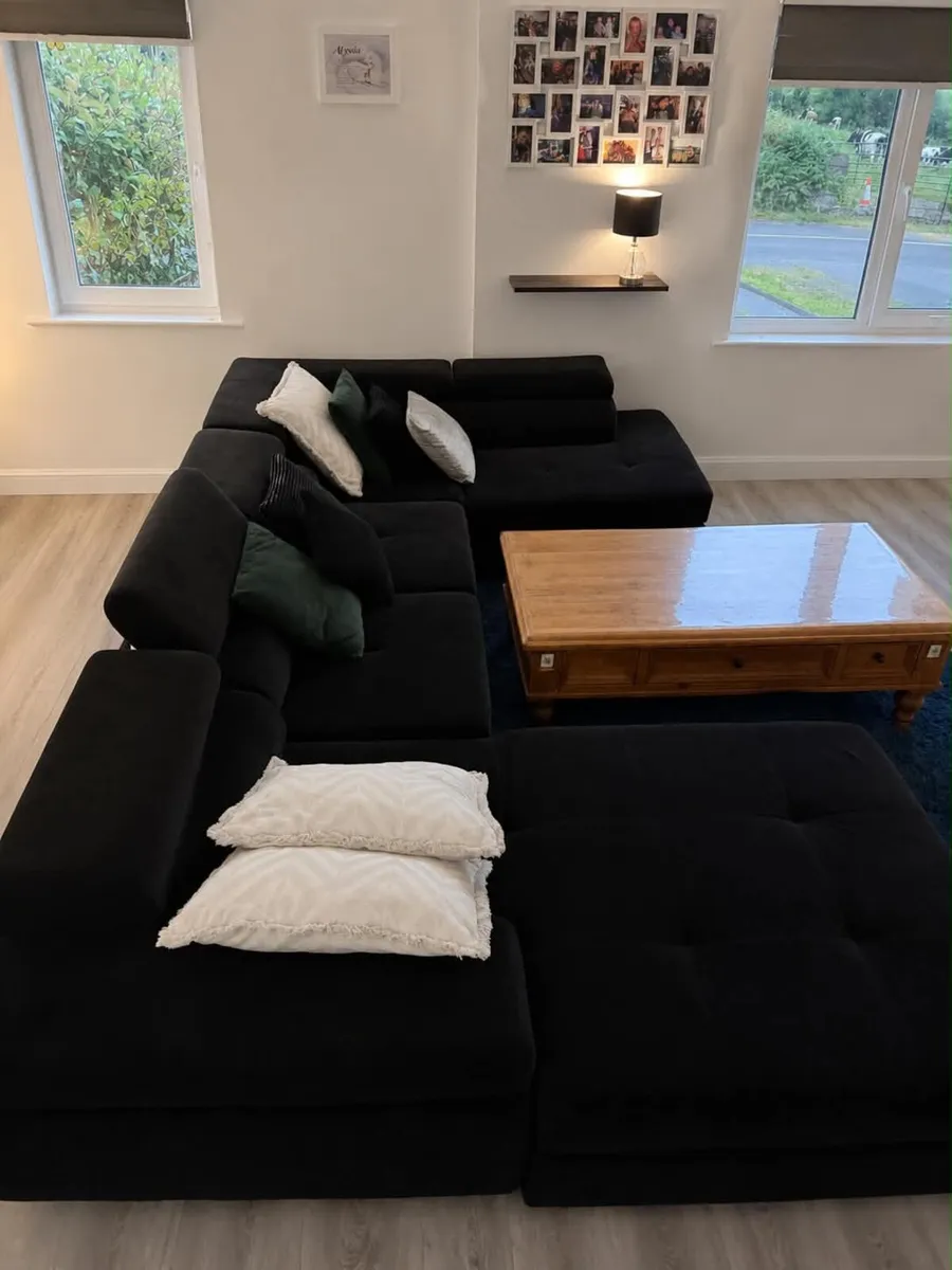 large U shaped corner sofa - Image 2