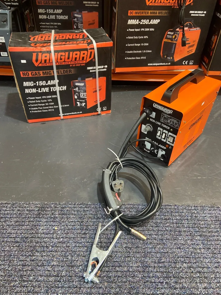 150 amp gasless MIG welder free delivery - Image 2