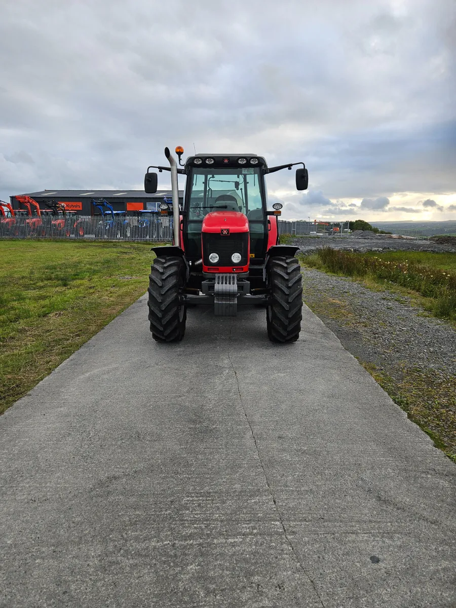 Massey Ferguson 5455 - Image 2