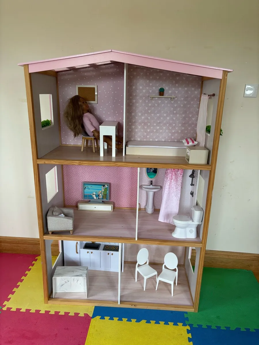 Our Generation sweet home dollhouse - Image 1