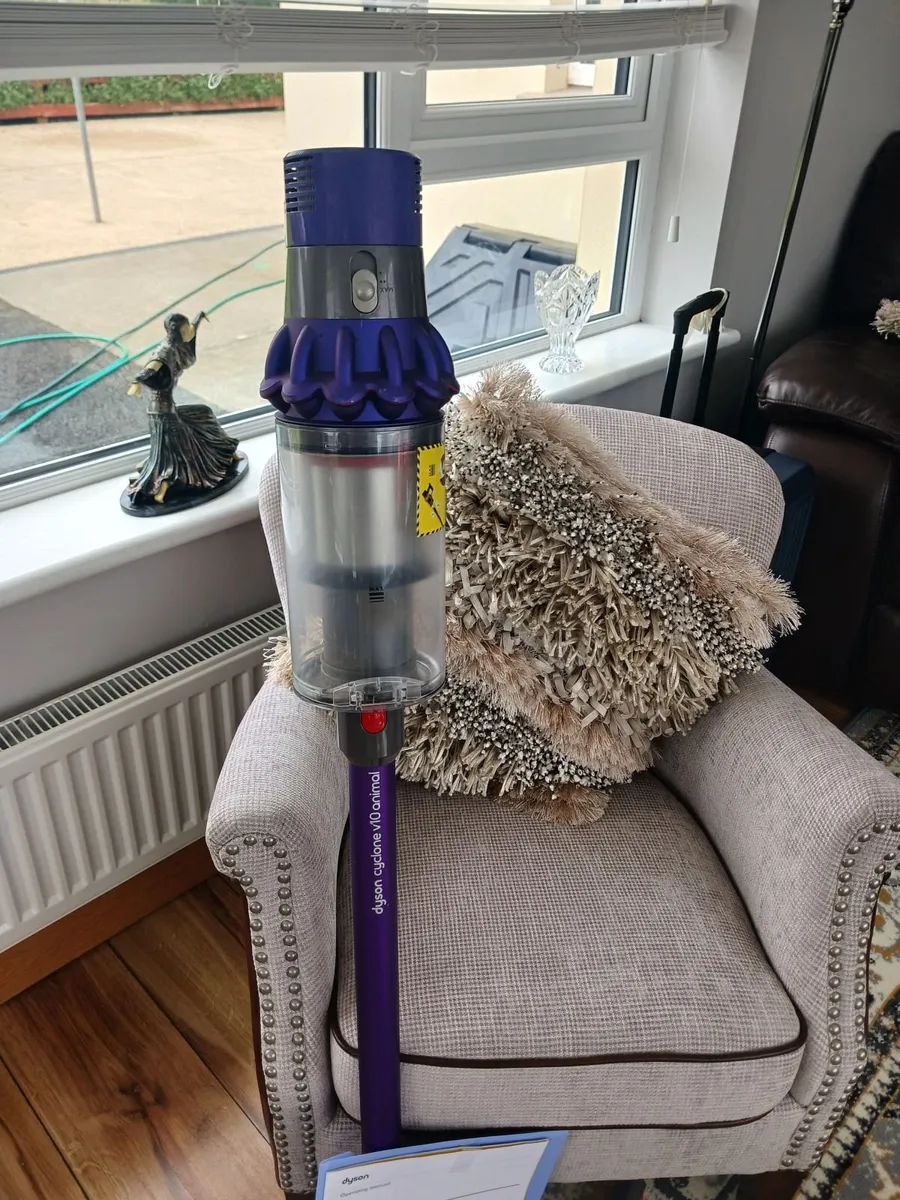 Dyson vacuum cleaner / hoover - Image 2