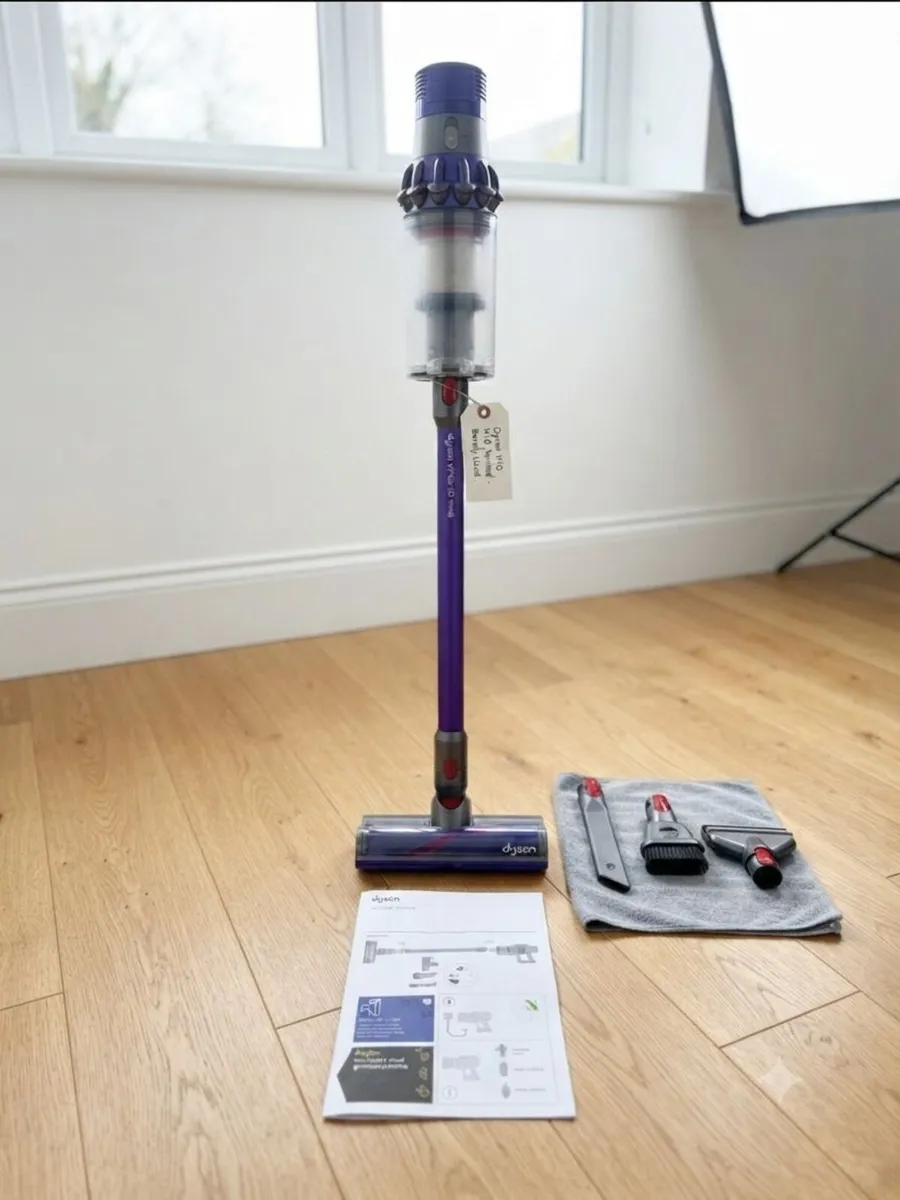 Dyson vacuum cleaner / hoover - Image 1