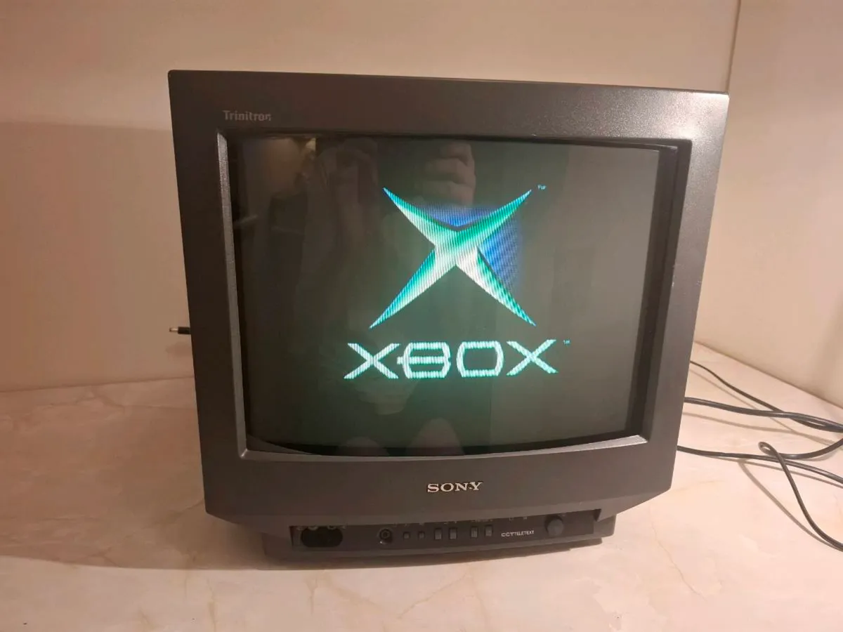 Sony Trinitron 14" CRT TV (KV-14T1L) - Image 1