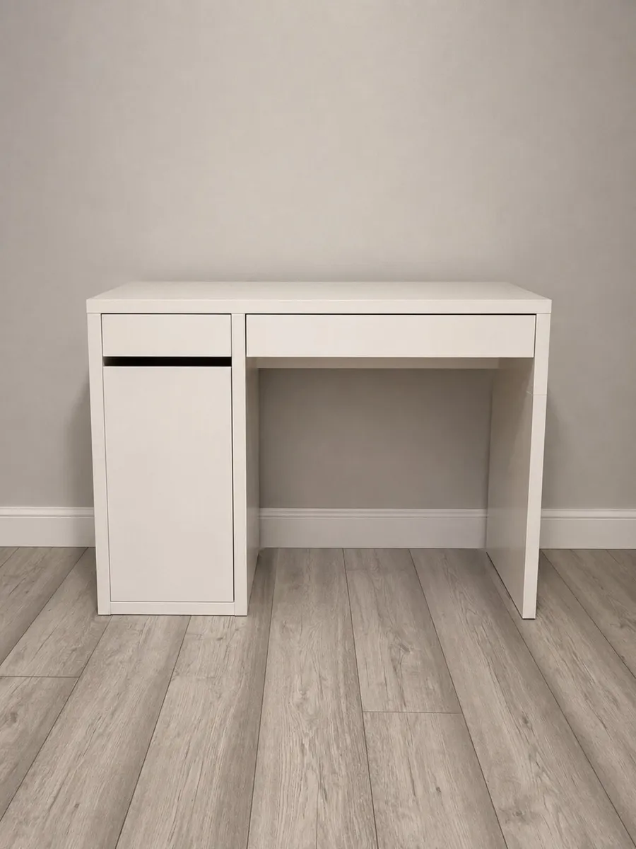 Bedroom Furniture/ Wardrobe & Desk - Image 2