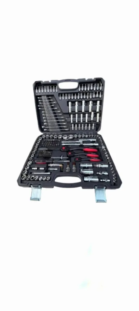 231-PIECE SOCKET SET-€120 EUROS 💶 - Image 1