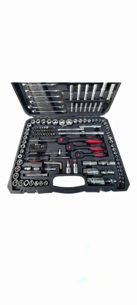 231-PIECE SOCKET SET-€120 EUROS 💶 - Image 2