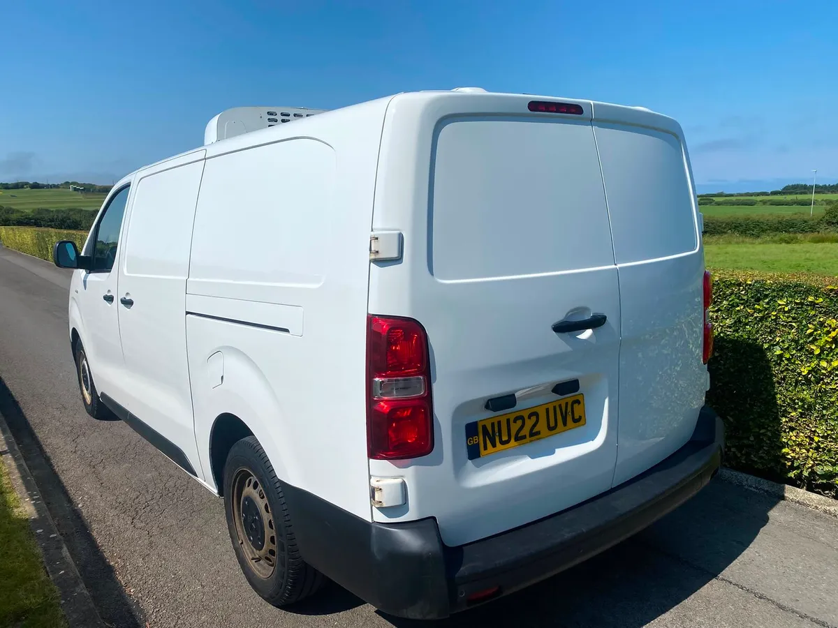 2022 peugeot export l2 2.0 hdi chiller van - Image 4
