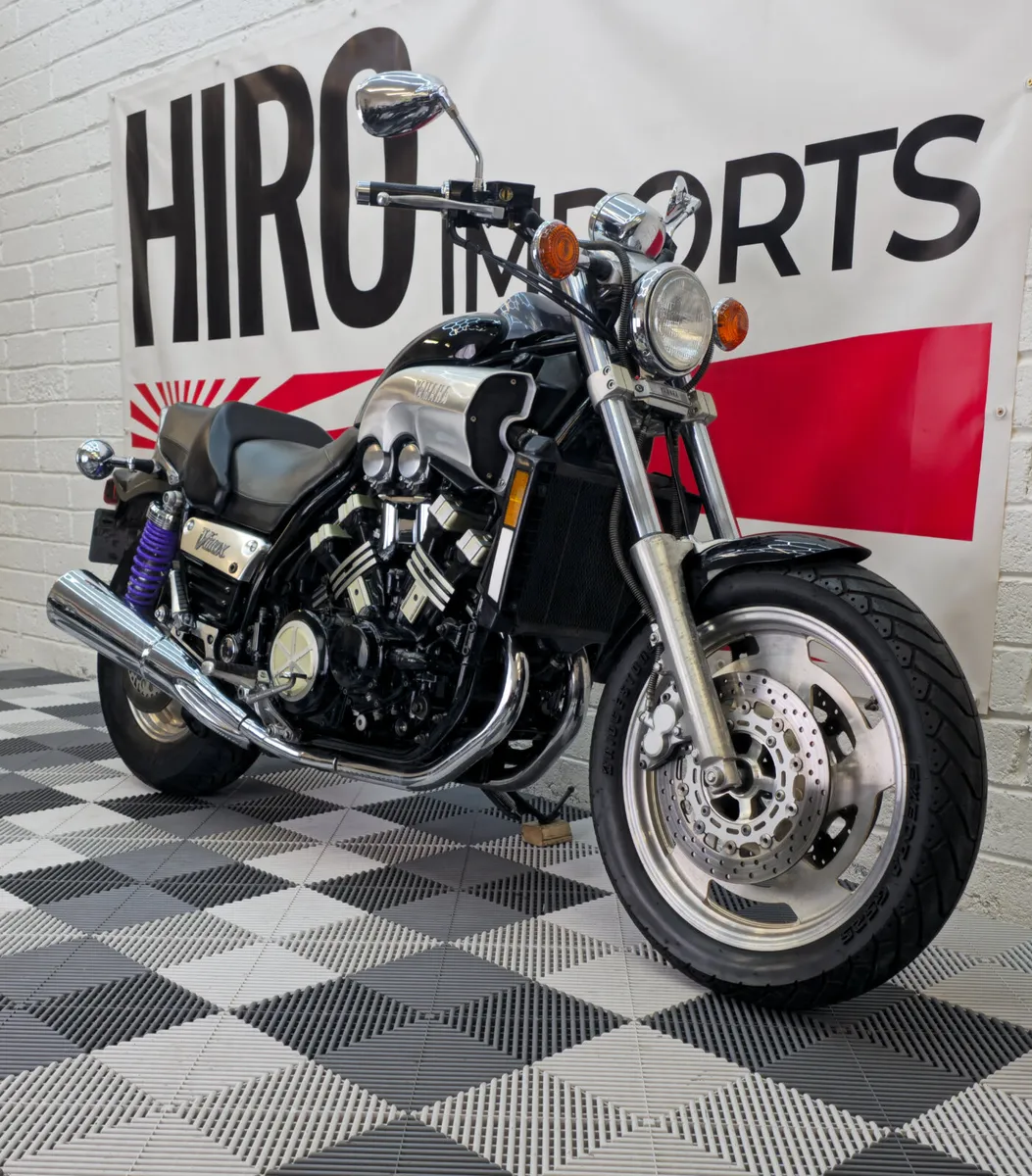 1993 Yamaha VMAX 1200 - Image 2