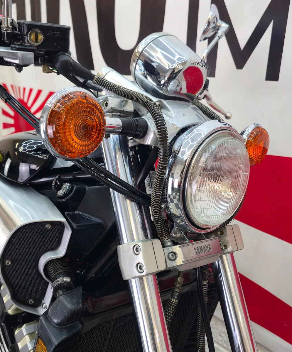 1993 Yamaha VMAX 1200 - Image 3