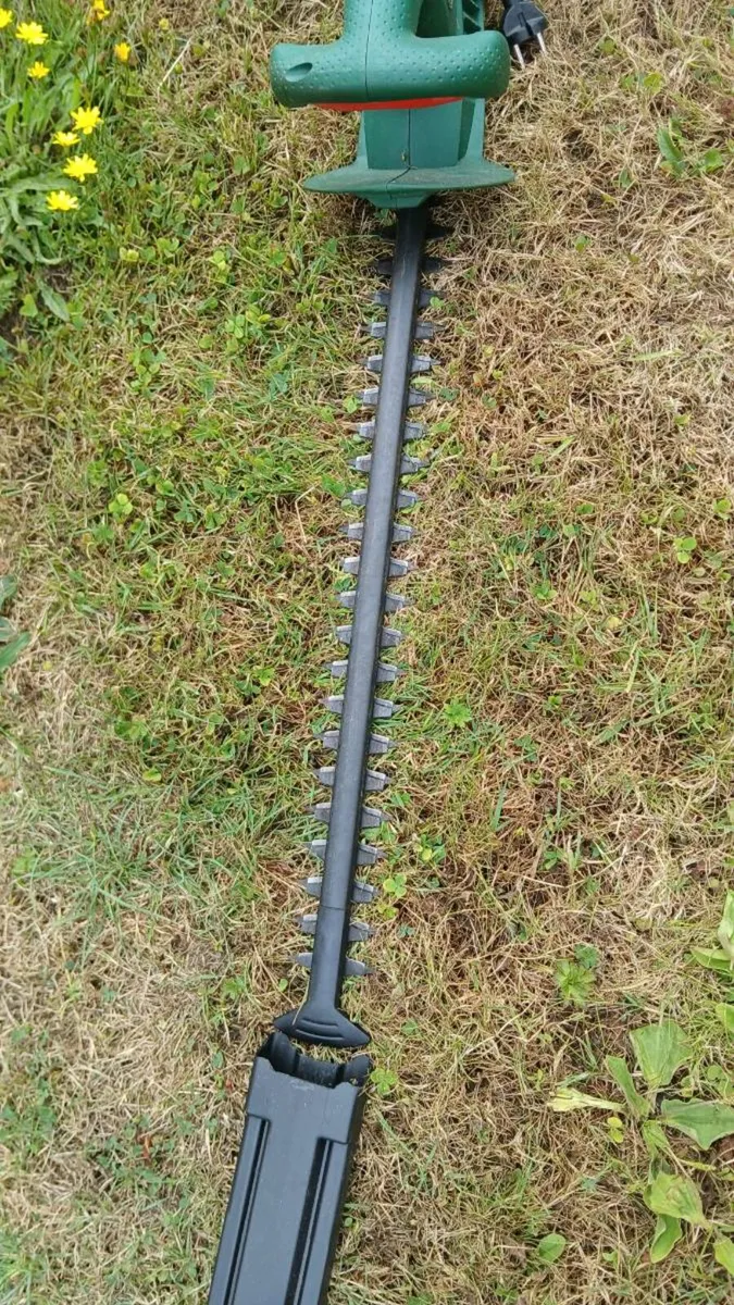 Bosch Hedge Trimmer. - Image 3