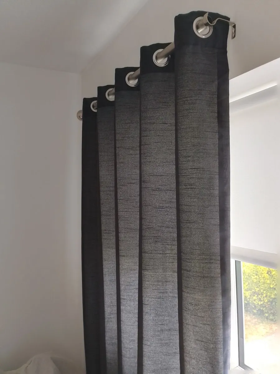 PAIR OF JET BLACK LINED EYELET CURTAINS. 66 x 72. - Image 2