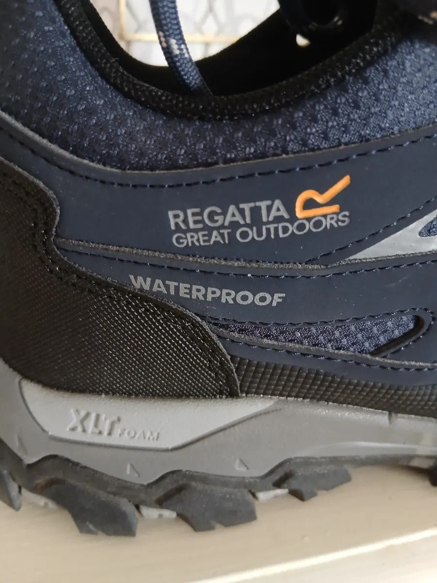 walking shoes - Image 2