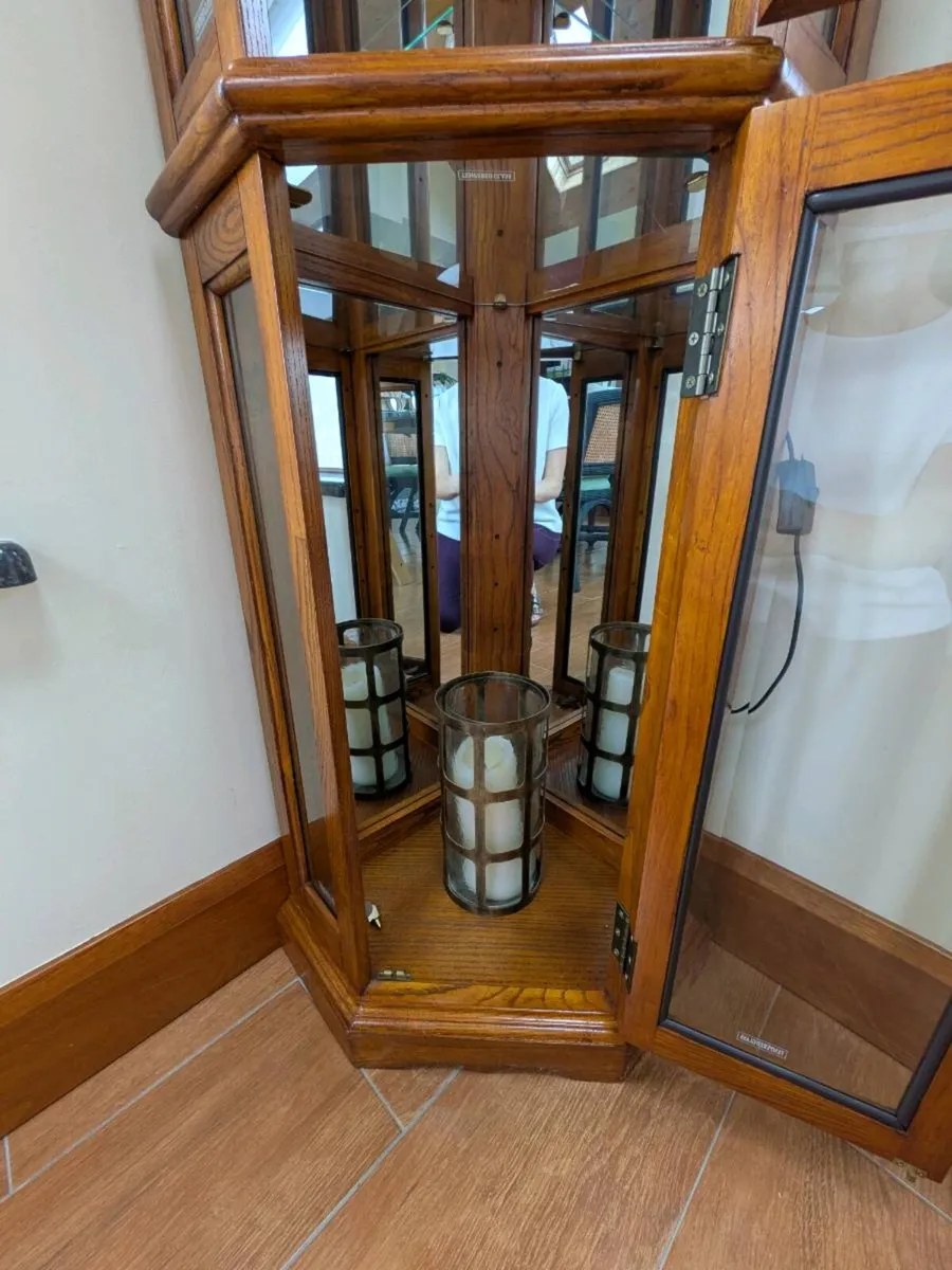 Glass display corner cabinet - Image 3