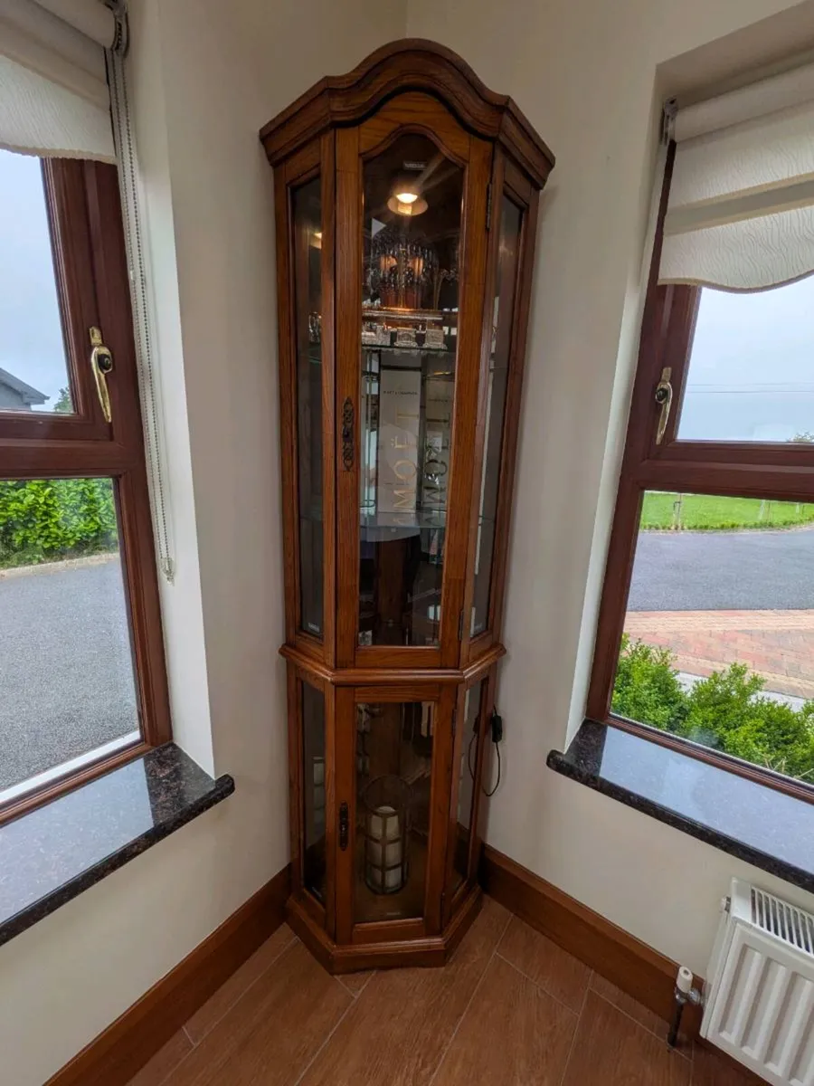 Glass display corner cabinet - Image 4