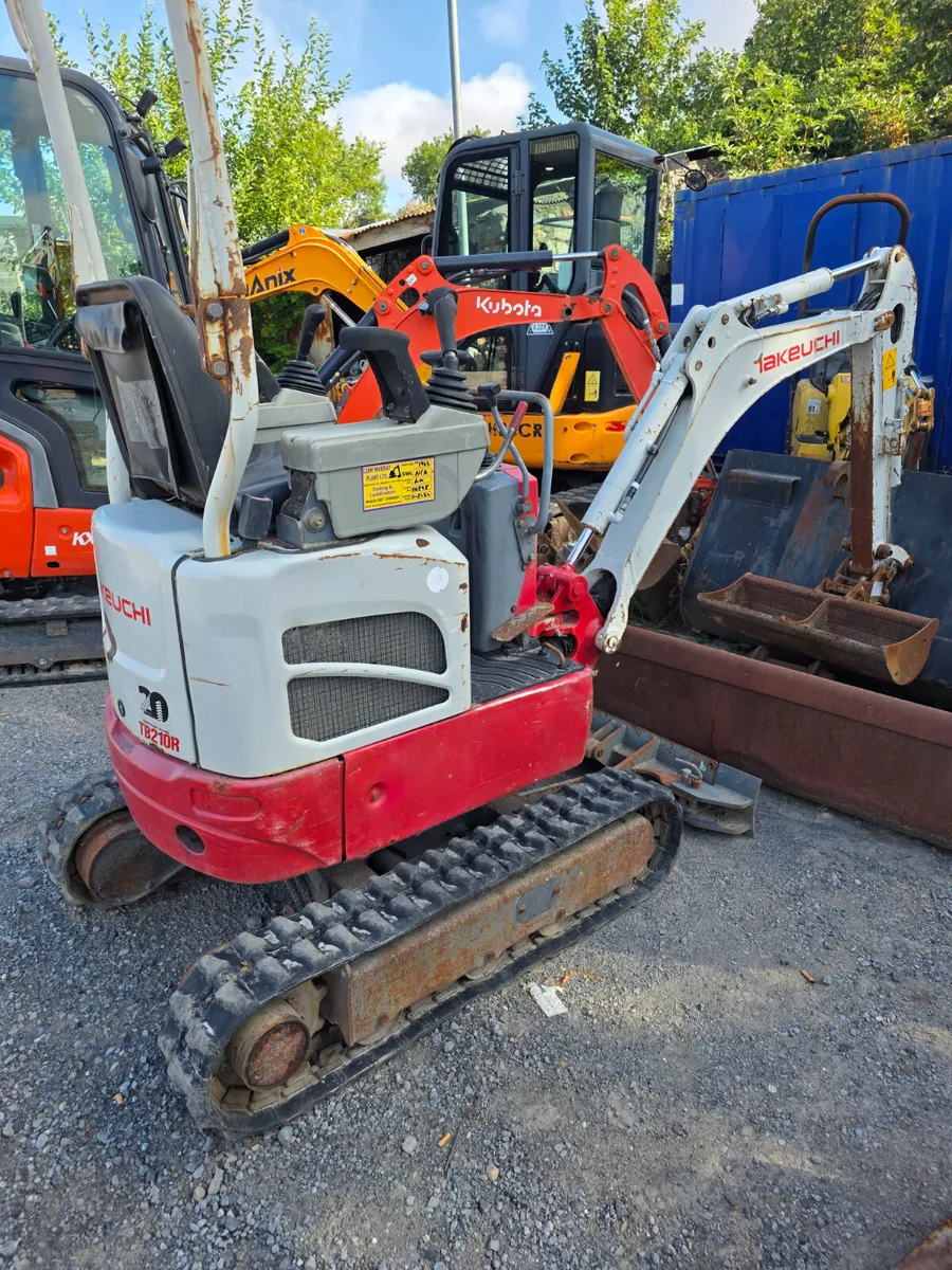 Takeuchi  tb 210 R - Image 3