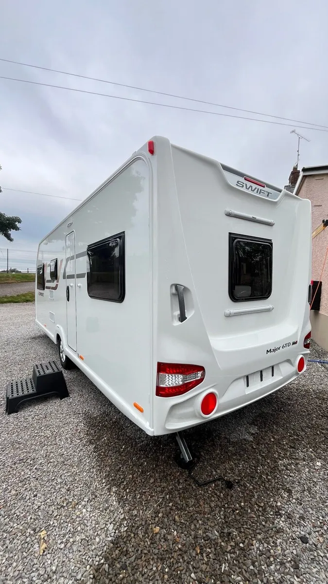 2021 SWIFT MAJOR 6 BERTH - Image 4