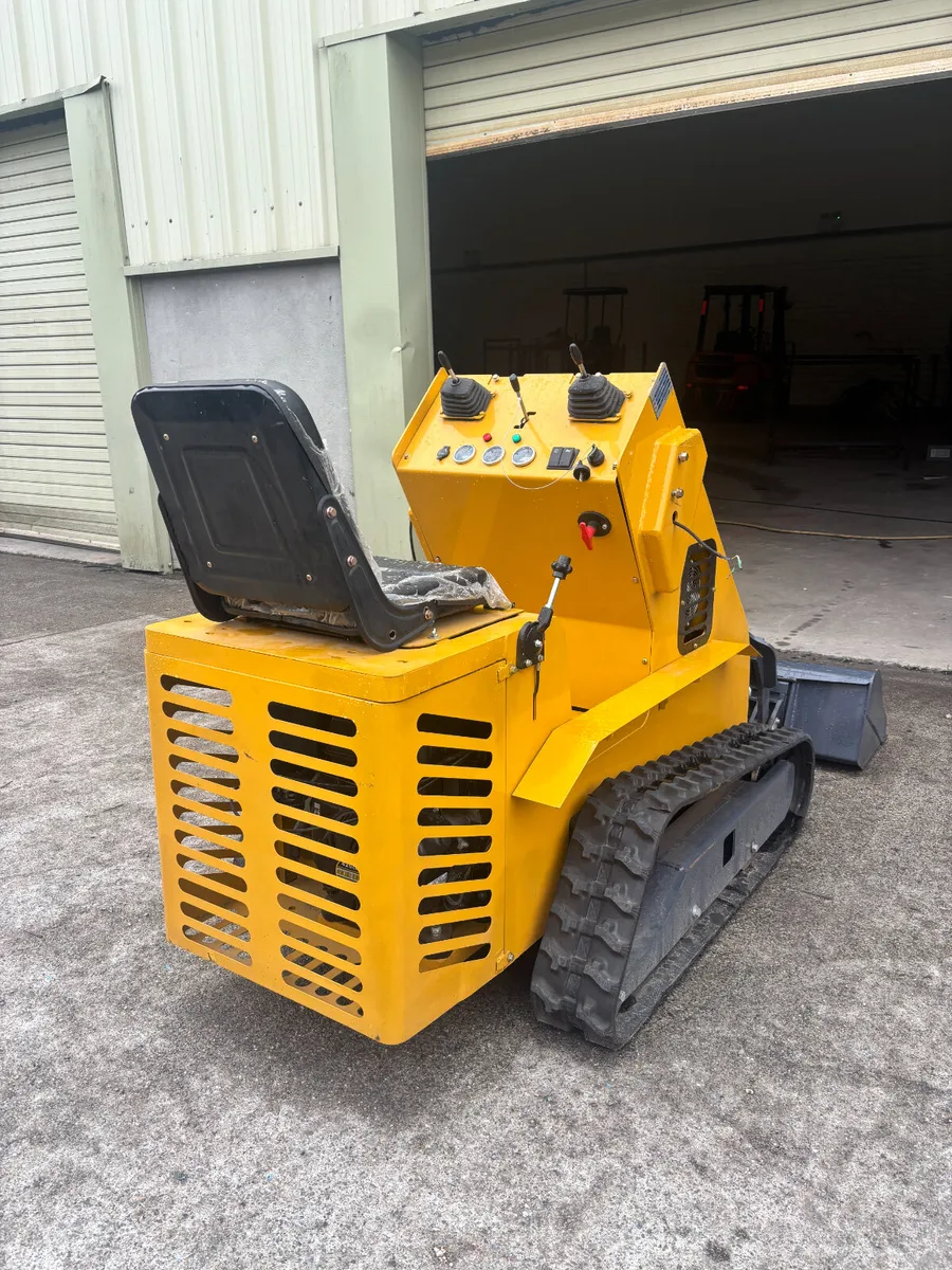 WTS360 Skid Steer Loader - Image 4