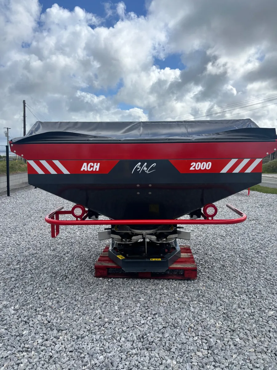 BMC FERTILISER SPREADER - Image 1