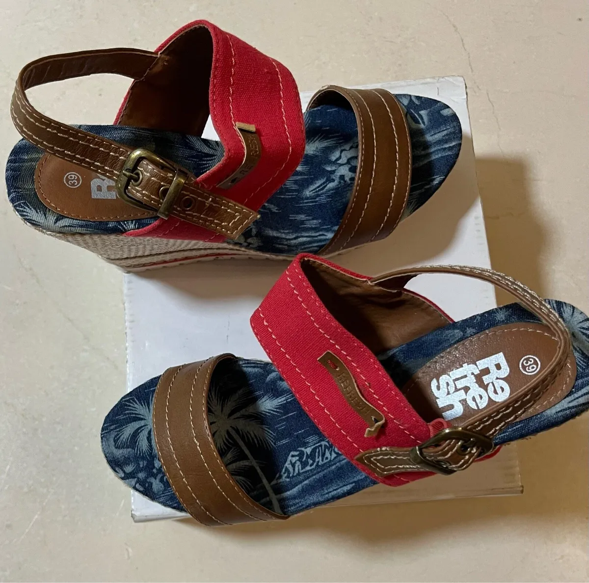 Wedge Sandals -Size 6 / 39 - Image 1