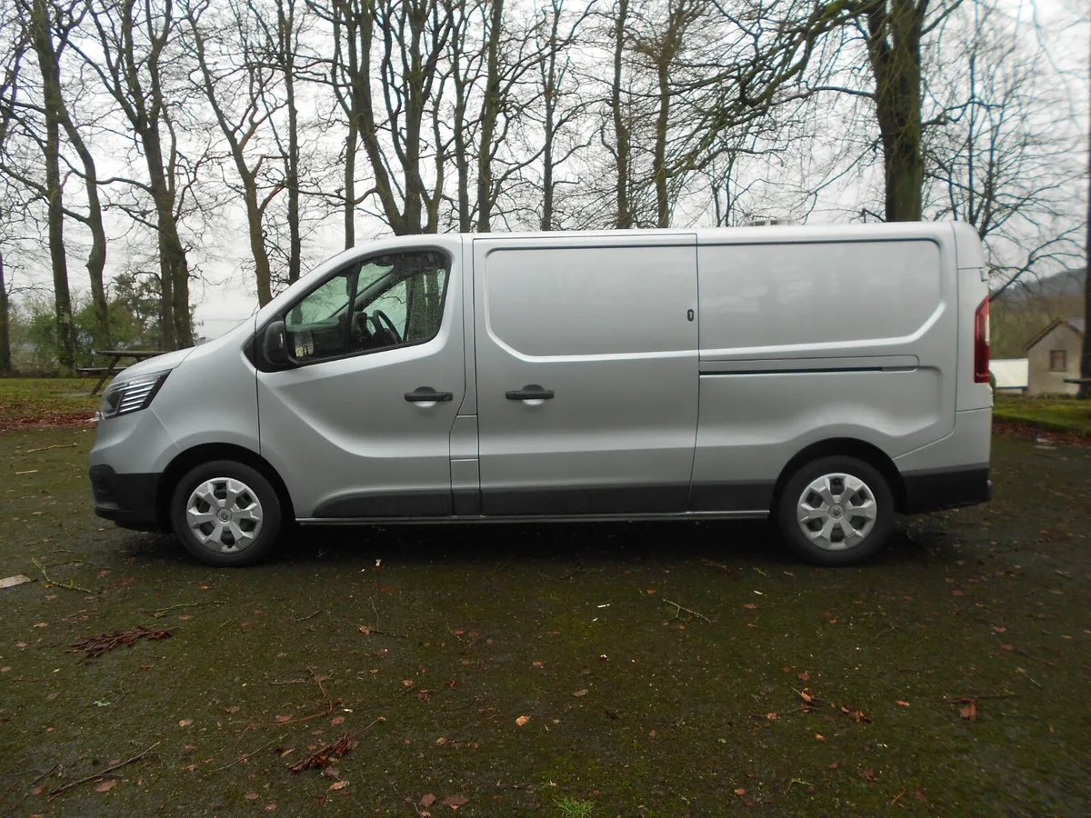 Renault Trafic 2023 - Image 4