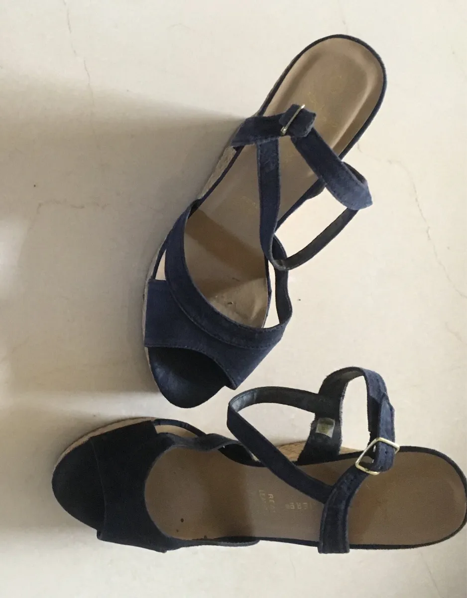 Navy Wedge sandals - Image 3
