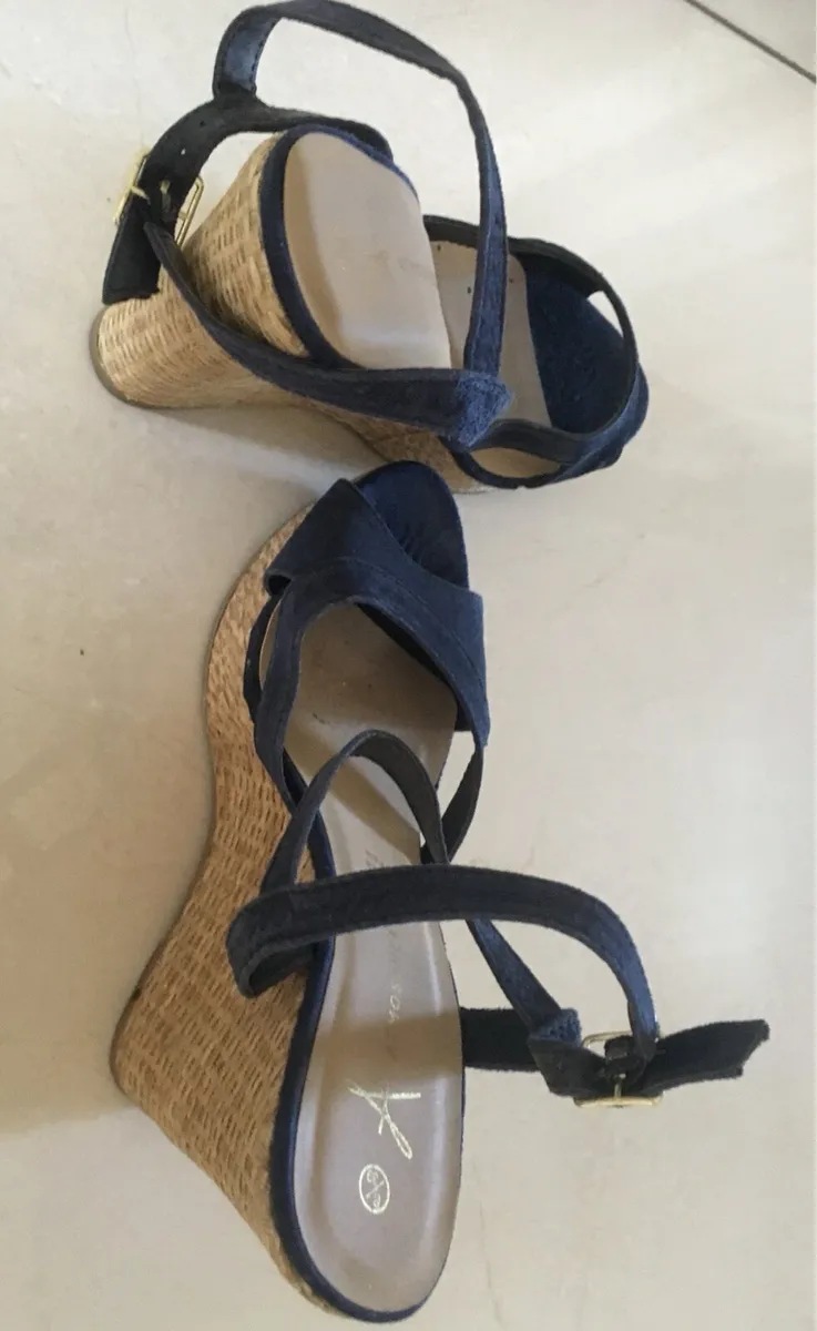 Navy Wedge sandals - Image 4