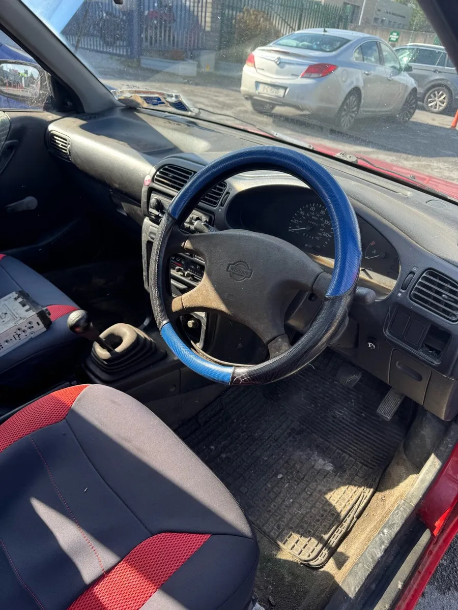 1995 Nissan sunny - Image 3