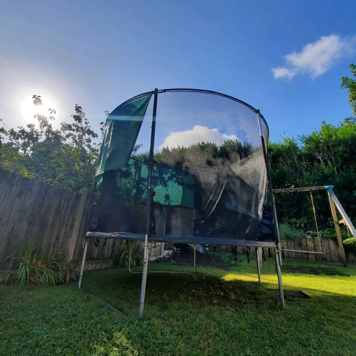 Trampoline FREE to take away - Image 2