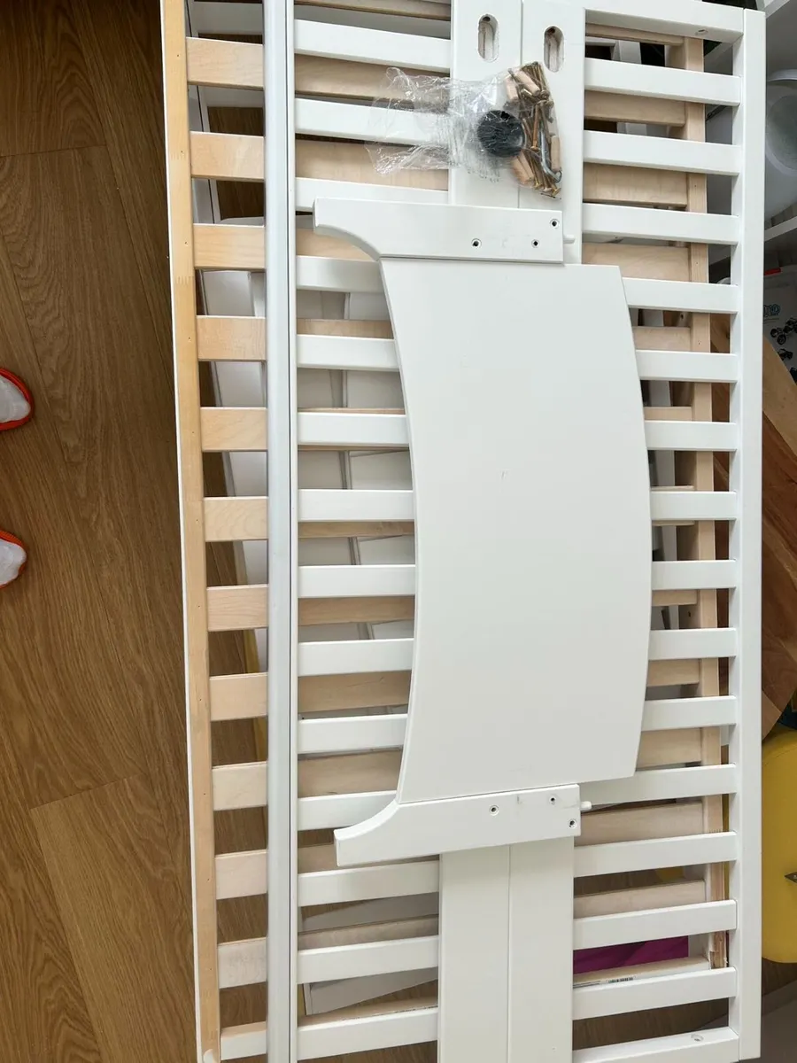 Cotbed - free to collect - Image 2