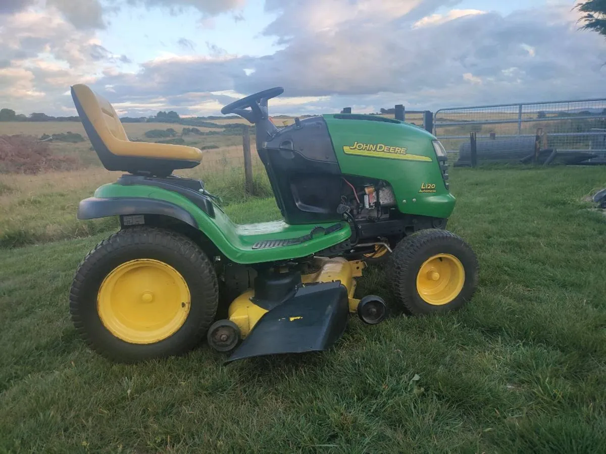 John Deere Ride on mower - Image 4