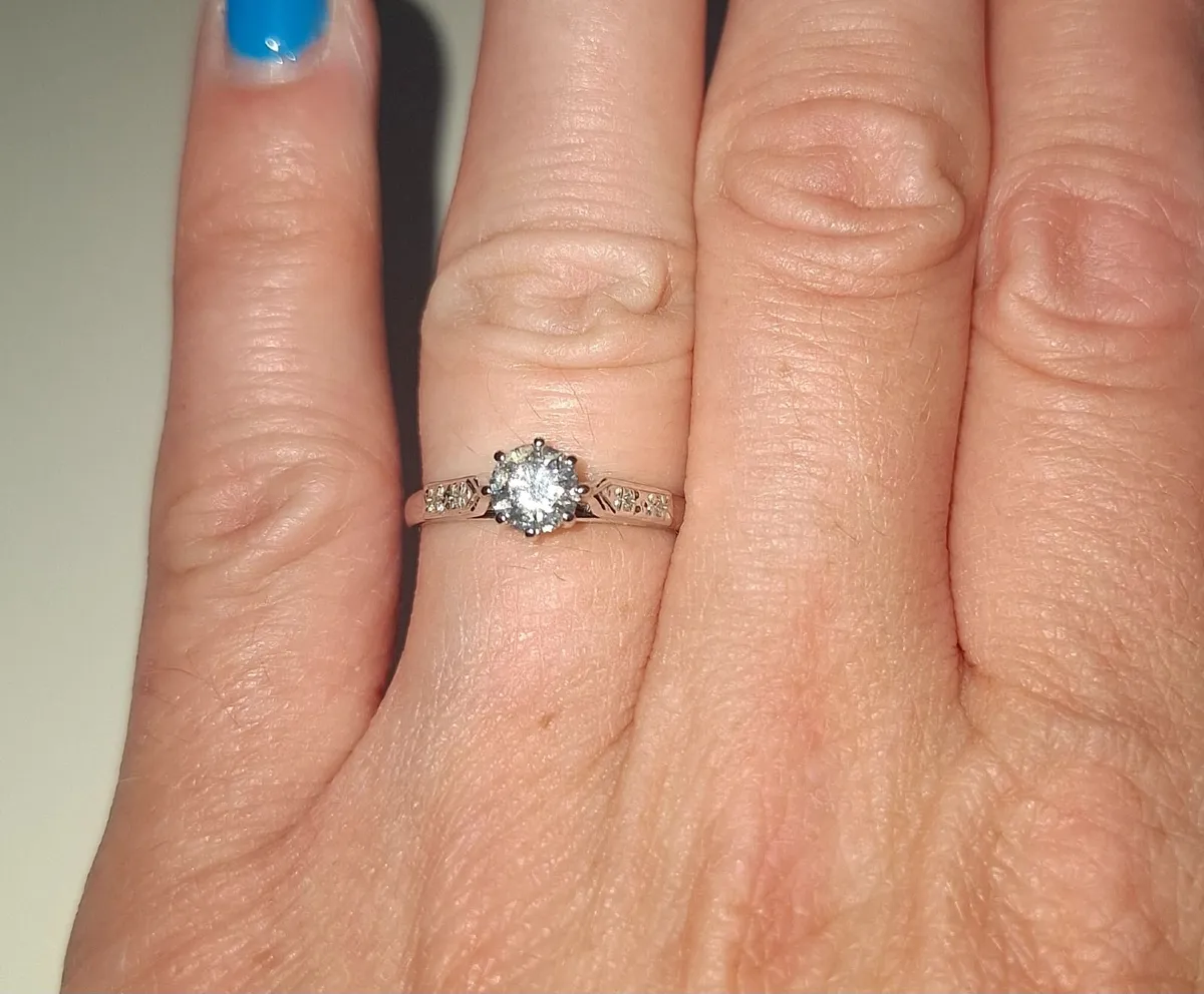 18ct White Gold 0.50ct Diamond Engagement - Image 2
