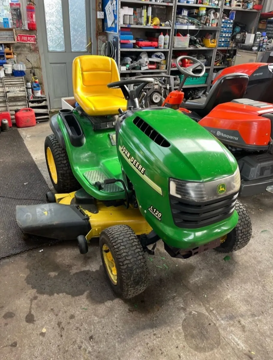 John Deere Ride on mower - Image 1