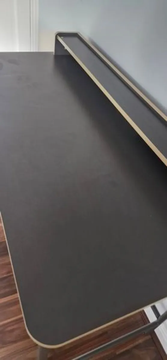 Desk - Image 2