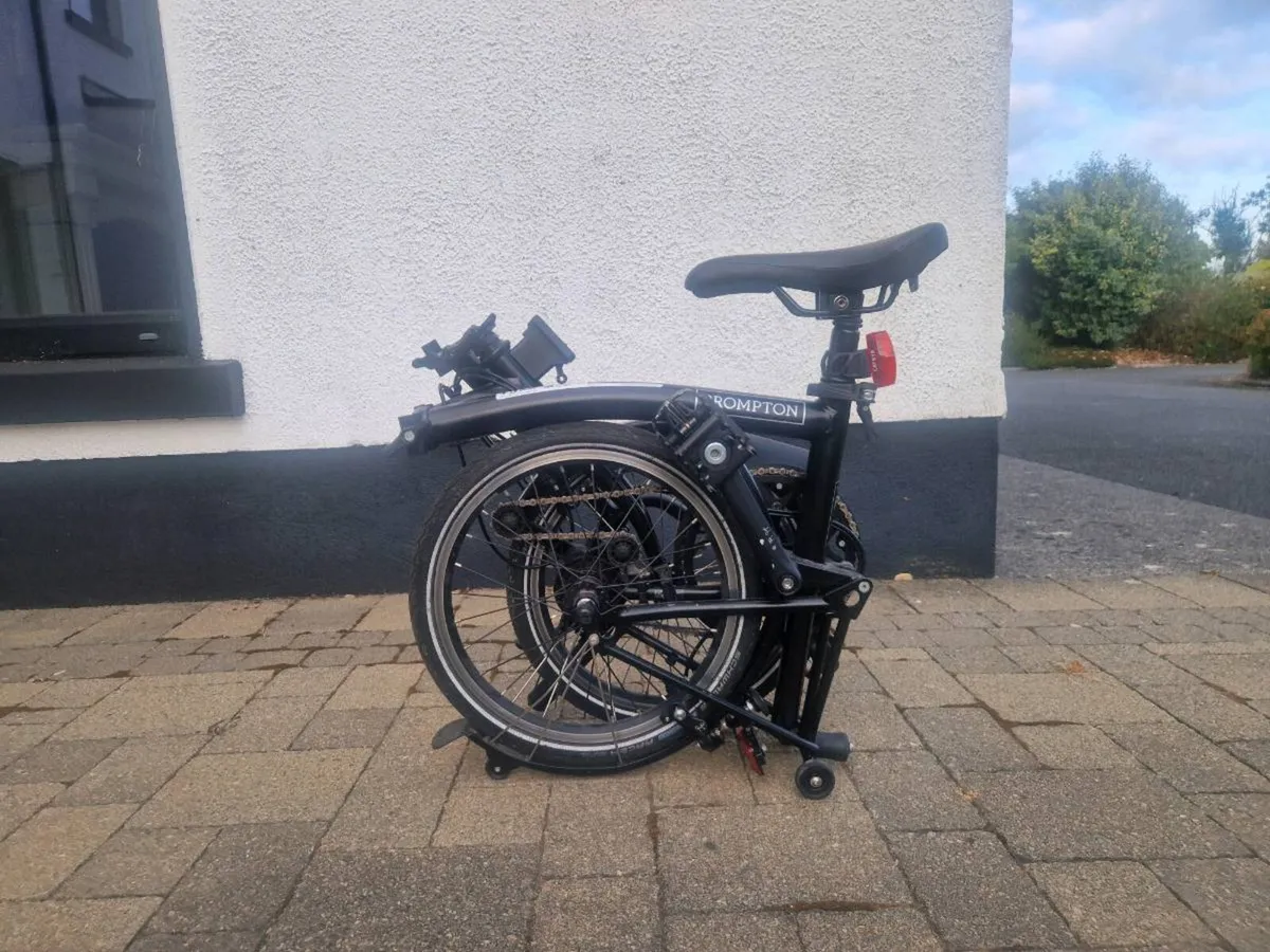 Brompton 2025 C-Line 2 Speed Urban - Mid Bar - Image 1