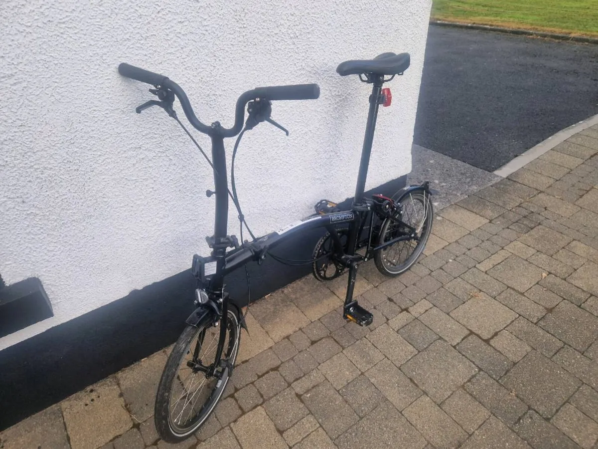 Brompton 2025 C-Line 2 Speed Urban - Mid Bar - Image 4