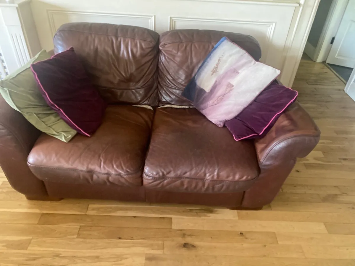 Couches - Image 2