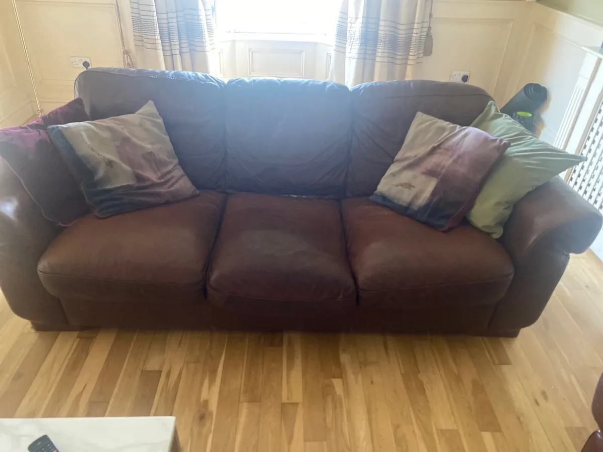 Couches - Image 3
