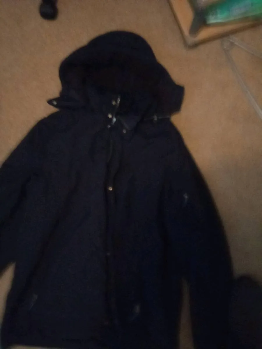XXL.  FULLY.  LINED.  WINTER. COAT.  AND. HOOD - Image 1