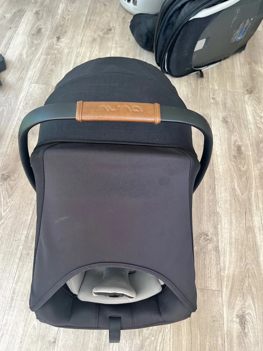 NUNA PIPA NEXT car seat & NUNA ISOFIX base - Image 3