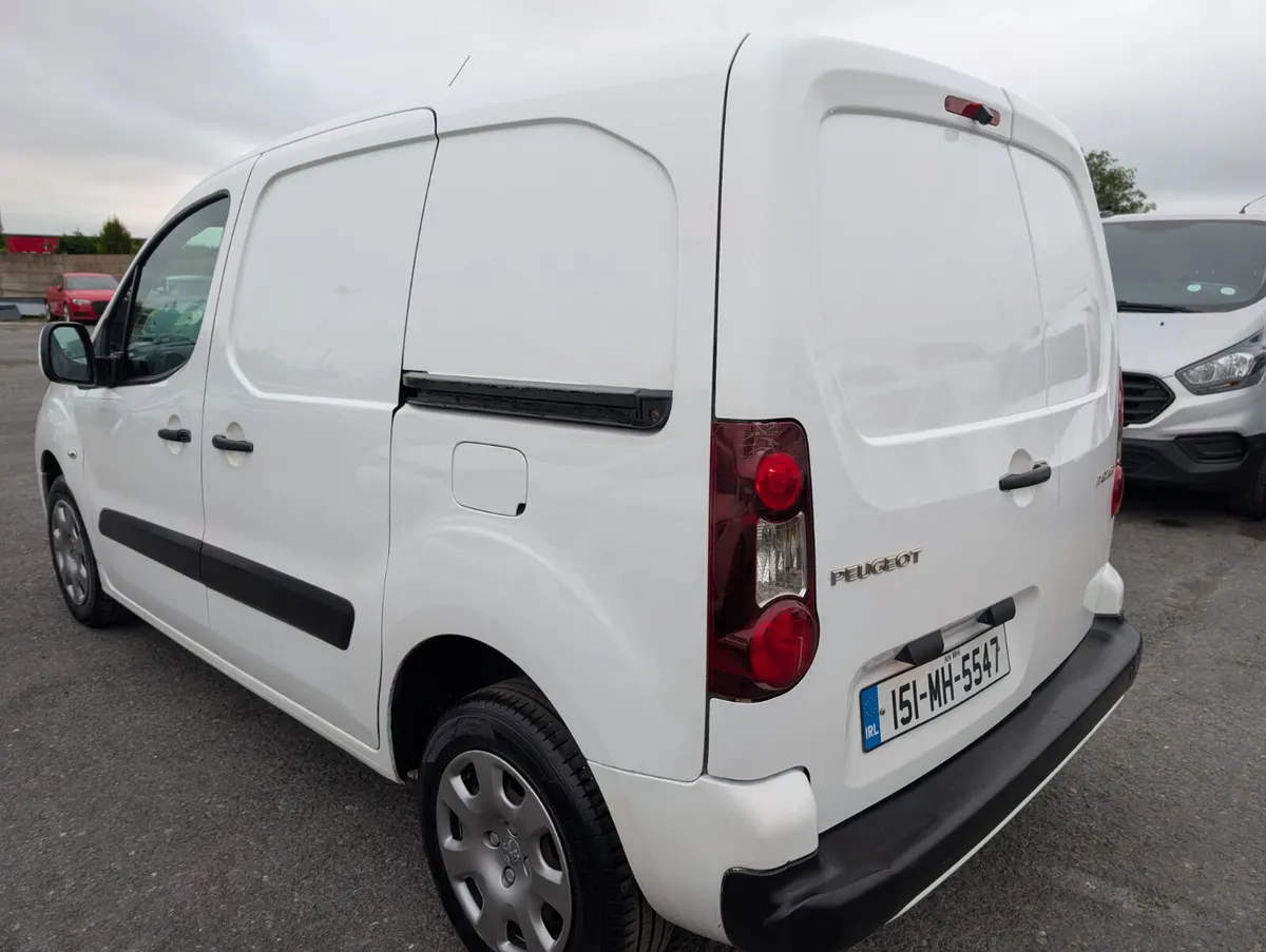 Peugeot Partner 3 seater test and tax - Image 4