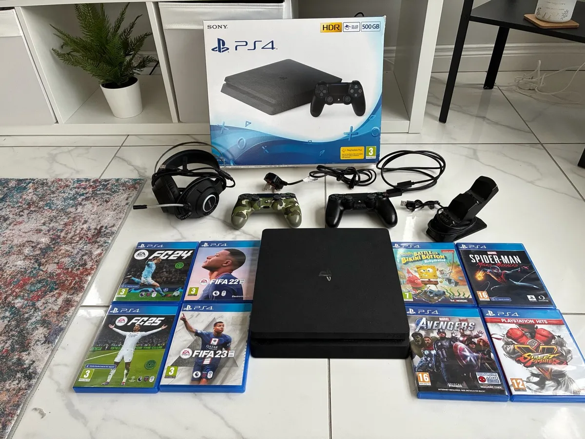 PS4 500GB console bundle - Image 1