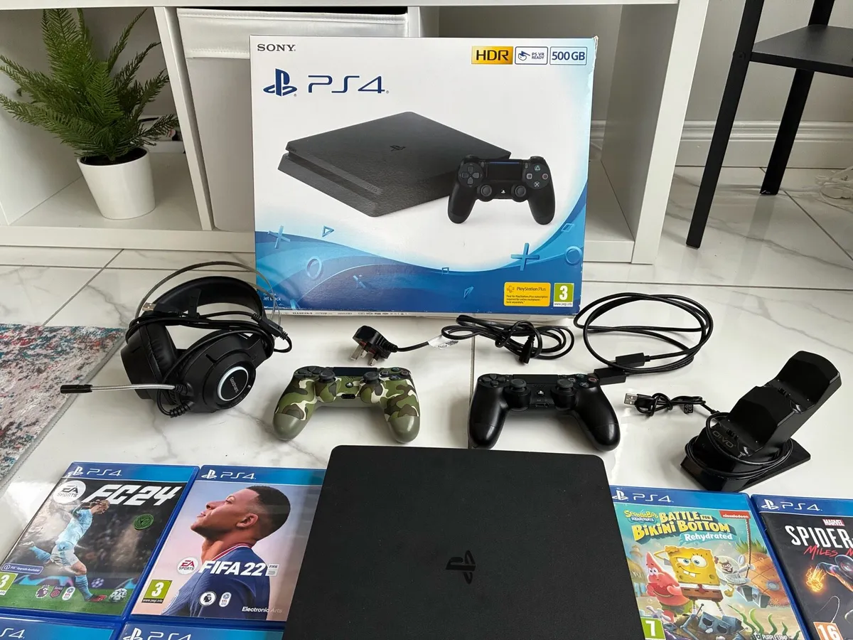 PS4 500GB console bundle - Image 2
