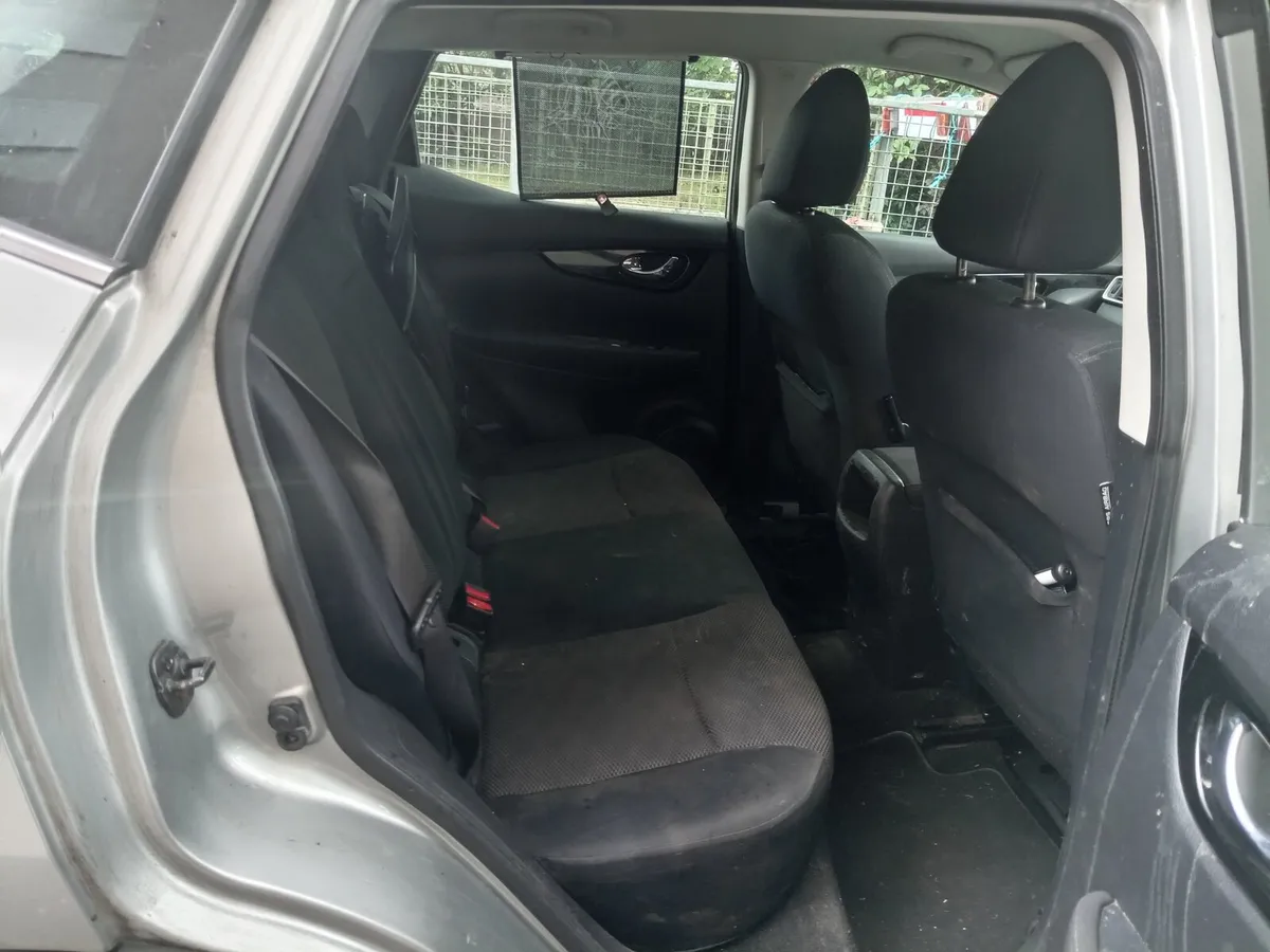 Nissan Qashqai 2015 - Image 2