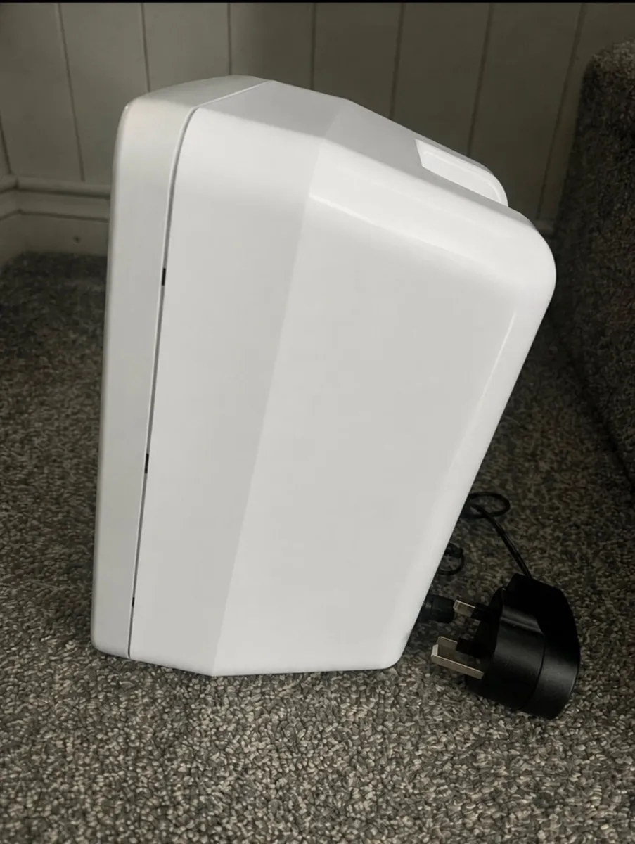 Salin Plus Air Purifier - Image 1
