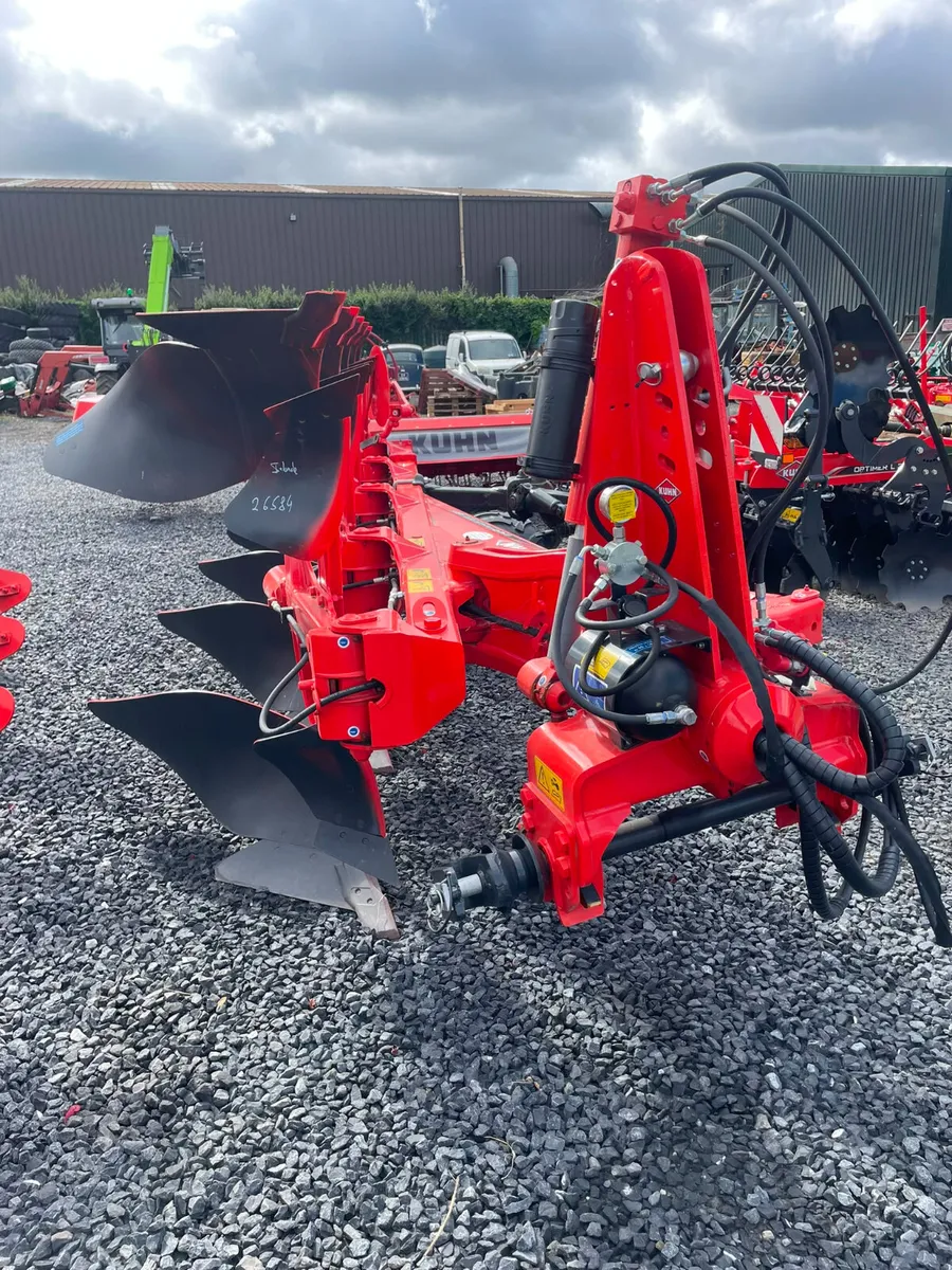 Kuhn  VARI-MASTER 123 plough - Image 2