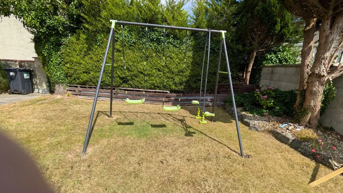 Swing set - Image 3