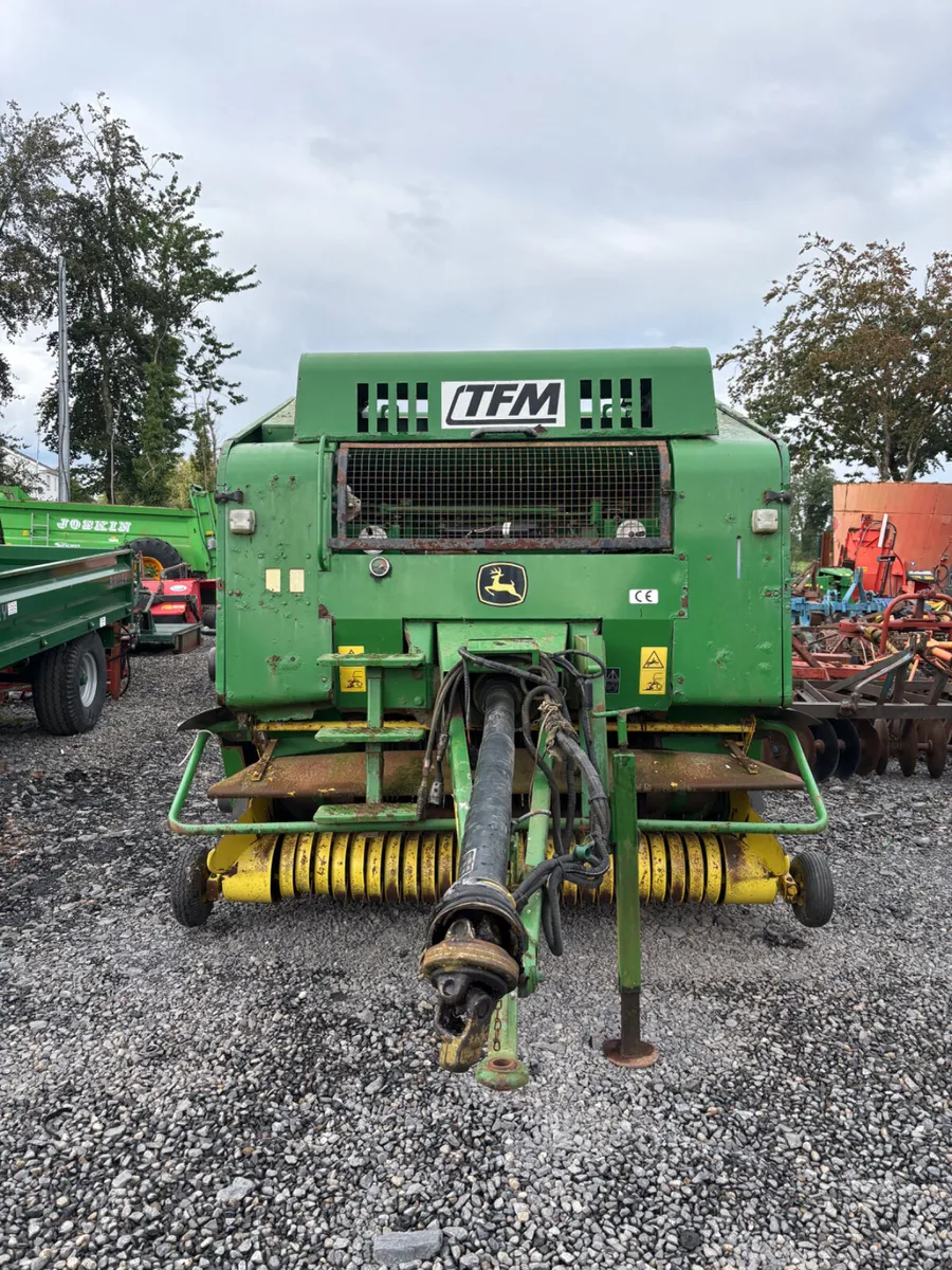 John Deere Round Bailer - Image 3