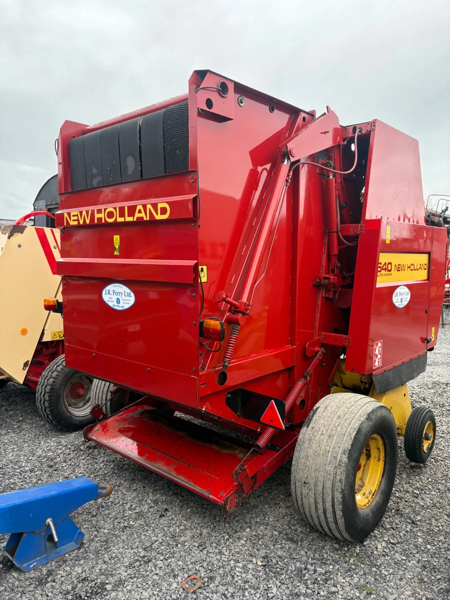 New Holland Round Bailer - Image 3