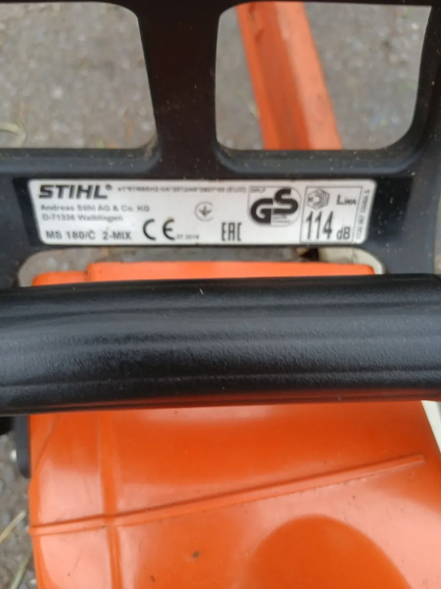 Sthil MS 180 chinasaw running 100-percent - Image 2